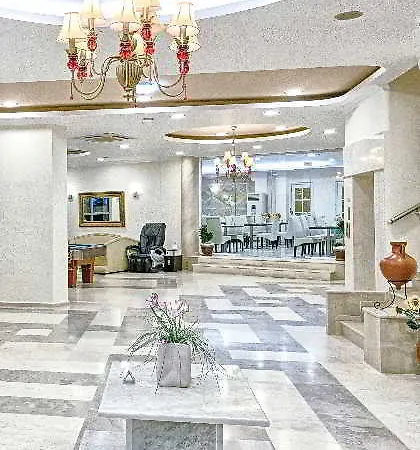 Karras Grande Hotel 3*